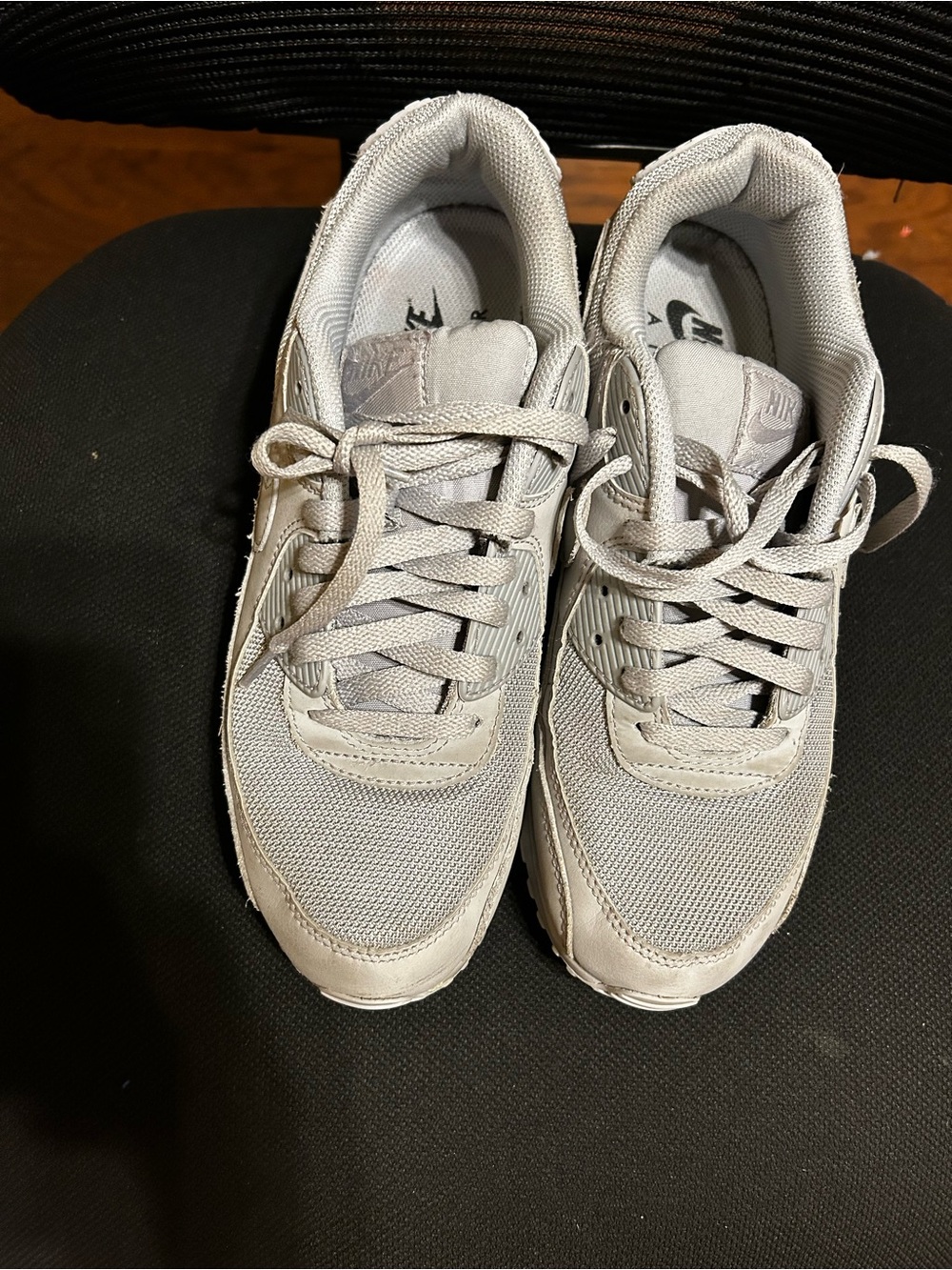 Nike Air Max 90 Men’s Sneakers – Gray | Size 9